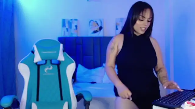 Nati blush online show from 01.10.26