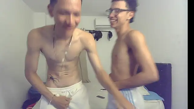 pocket loversxxx online show from 04.25.26