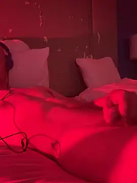 Snapshot of cloudyplay661 chatting on 03.19.26 cloudyplay661 online show from 03.19.26