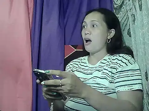 prettymomma24xx online show from 05.28.26