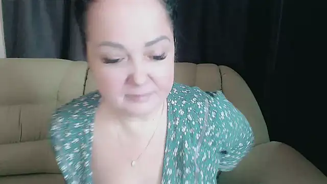 Snapshot of infinity_loveliness chatting on 10.08.25 infinity loveliness online show from 10.08.25