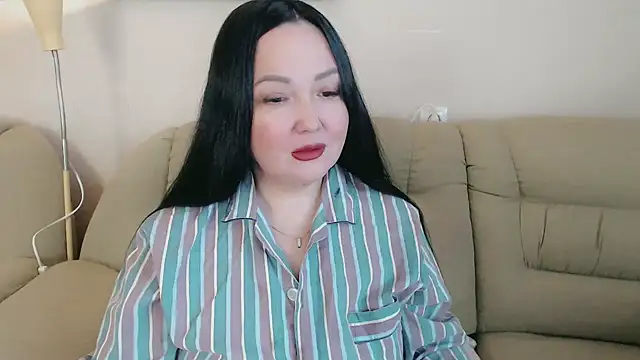 Snapshot of infinity_loveliness chatting on 11.17.25 infinity loveliness online show from 11.17.25