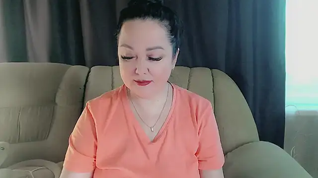 Snapshot of infinity_loveliness chatting on 11.24.25 infinity loveliness online show from 11.24.25