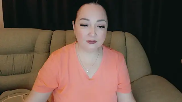 Snapshot of infinity_loveliness chatting on 11.25.25 infinity loveliness online show from 11.25.25