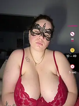 Snapshot of cherrylust12 chatting on 06.18.26 cherrylust12 online show from 06.18.26