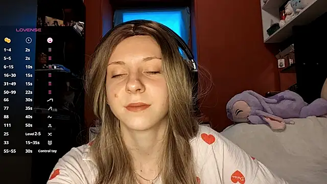 TiaraHenegan online show from 02.13.26