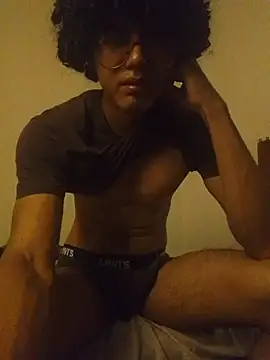 Snapshot of cutetwinkldr chatting on 01.14.26 cutetwinkldr online show from 01.14.26