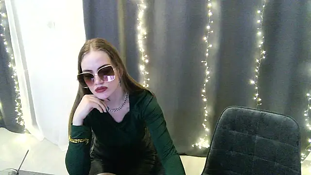 Snapshot of ZaraCharming chatting on 02.20.26 ZaraCharming online show from 02.20.26