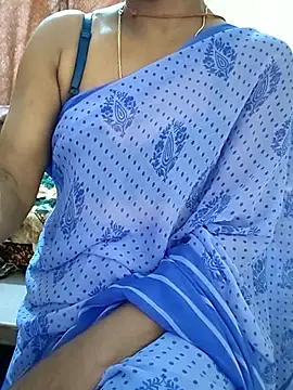 Snapshot of Meena_Meenakshi chatting on 03.03.26 Meena Meenakshi online show from 03.03.26