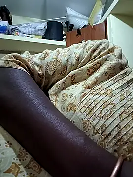 Snapshot of Meena_Meenakshi chatting on 03.06.26 Meena Meenakshi online show from 03.06.26