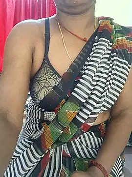 Snapshot of Meena_Meenakshi chatting on 03.21.26 Meena Meenakshi online show from 03.21.26