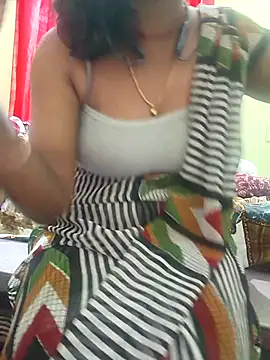 Snapshot of Meena_Meenakshi chatting on 04.03.26 Meena Meenakshi online show from 04.03.26