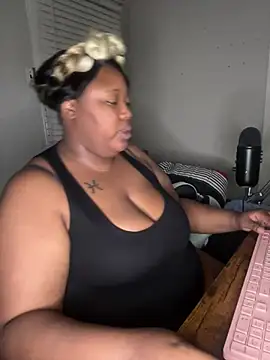 Snapshot of Chocolatebunnyxx96 chatting on 03.16.26 Chocolatebunnyxx96 online show from 03.16.26