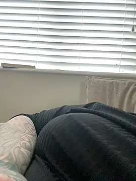 Size24Queen online show from 01.16.26