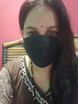Snapshot of 01Roshani chatting on 06.30.26 01Roshani online show from 06.30.26