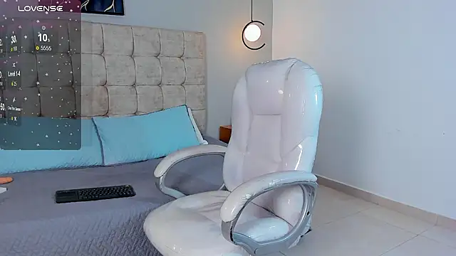 Mia dolls18 online show from 03.12.26