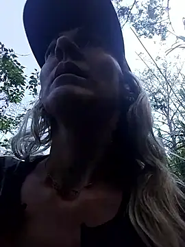 Snapshot of Monita_Med chatting on 04.12.26 Monita Med online show from 04.12.26