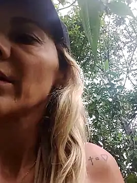 Snapshot of Monita_Med chatting on 04.13.26 Monita Med online show from 04.13.26