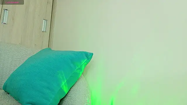 Bunnyvaleeee online show from 03.06.26