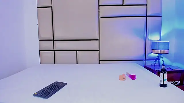 alejandra loppez online show from 02.21.26