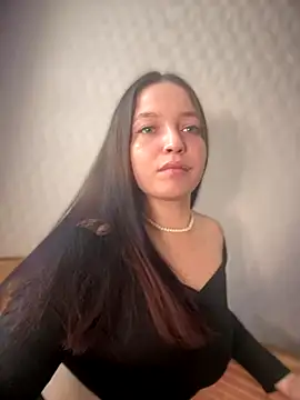 Snapshot of AlexaYvonne chatting on 01.06.26 AlexaYvonne online show from 01.06.26