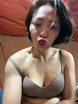 Snapshot of Some-03 chatting on 01.19.26 Some-03 online show from 01.19.26