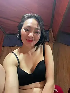 Snapshot of Some-03 chatting on 02.19.26 Some-03 online show from 02.19.26