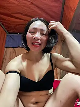 Snapshot of Some-03 chatting on 02.27.26 Some-03 online show from 02.27.26