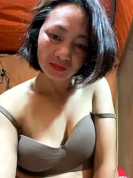 Snapshot of Some-03 chatting on 03.22.26 Some-03 online show from 03.22.26