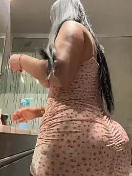 nataliia queen  online show from 04.05.26