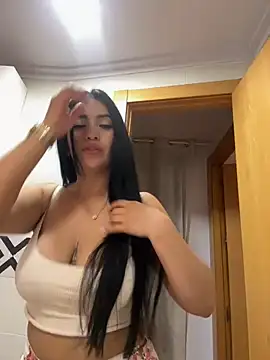 Snapshot of nataliia_queen_ chatting on 06.25.26 nataliia queen online show from 06.25.26