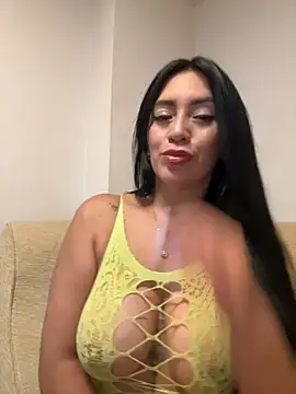Snapshot of nataliia_queen_ chatting on 06.27.26 nataliia queen online show from 06.27.26