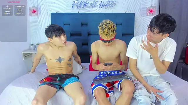 Boy Tommyx online show from 01.10.26