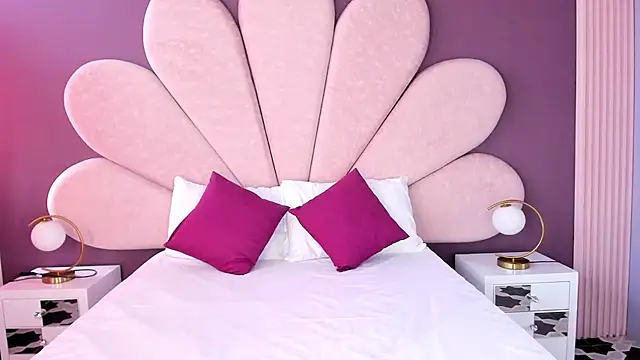 LolaGray   online show from 02.20.26