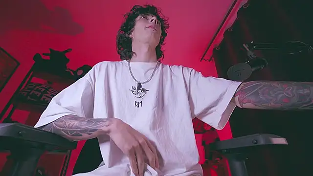 Snapshot of Olliver___y chatting on 02.16.26 Olliver y online show from 02.16.26