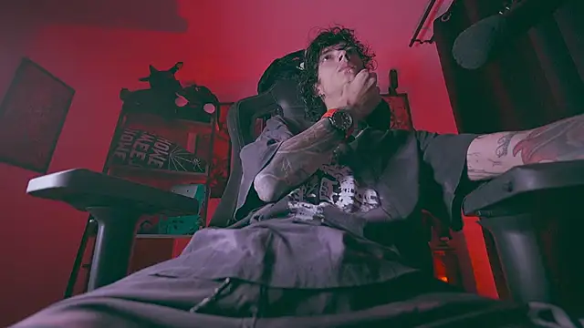 Olliver   y online show from 04.25.26