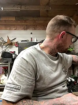 WIDBIGWHITECOCK online show from 02.02.26