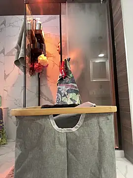 WIDBIGWHITECOCK online show from 03.03.26