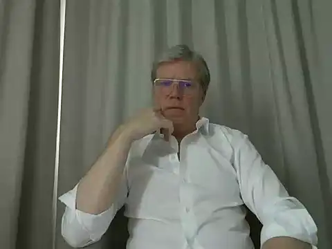 Snapshot of abibull chatting on 04.29.26 abibull online show from 04.29.26