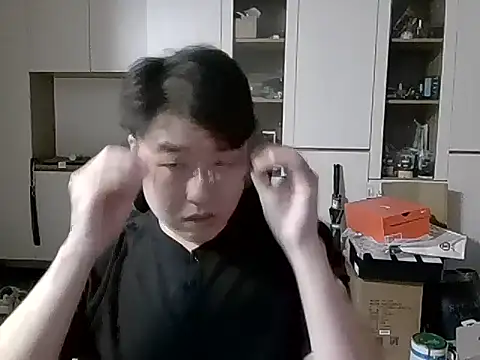 W0Ijn online show from 04.24.26