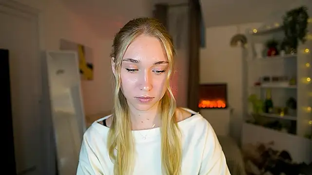 MilaBunny2000 online show from 01.08.26