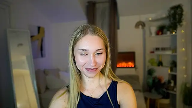 MilaBunny2000 online show from 02.10.26