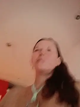 Snapshot of Salome_69 chatting on 05.13.26 Salome 69 online show from 05.13.26