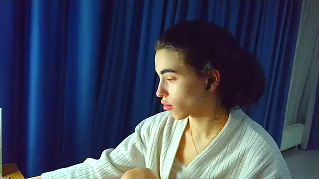 Vlada Elfie online show from 03.25.26