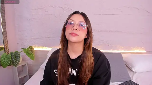 lanna 18  online show from 02.21.26