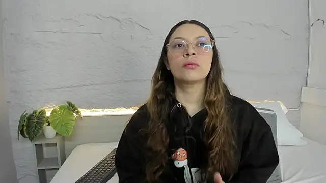 lanna 18  online show from 03.24.26