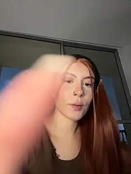 Snapshot of alesziarose_ chatting on 02.12.26 alesziarose online show from 02.12.26