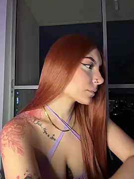 Snapshot of alesziarose_ chatting on 03.04.26 alesziarose online show from 03.04.26