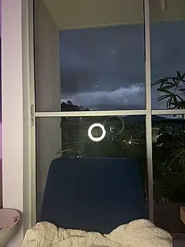 Snapshot of alesziarose_ chatting on 03.22.26 alesziarose online show from 03.22.26