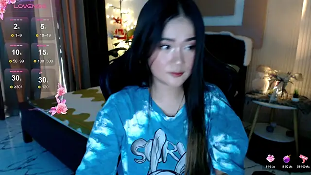 Snapshot of simplykhate chatting on 05.14.26 simplykhate online show from 05.14.26